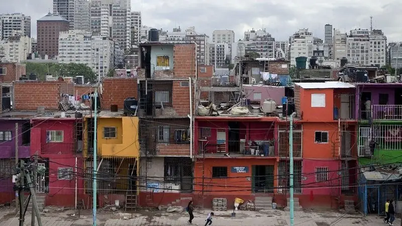 Pobreza en la Ciudad más rica: 7 de cada 10 familias en barrios populares se endeudan para comprar alimentos