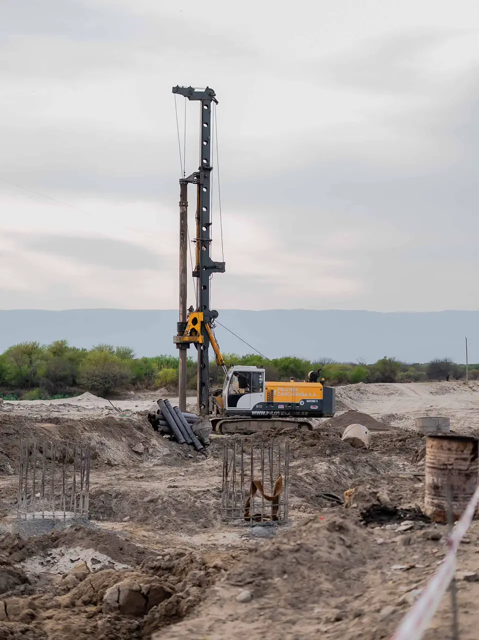 Avanza la obra del Puente del Pantanillo que conectará Capital y Valle Viejo