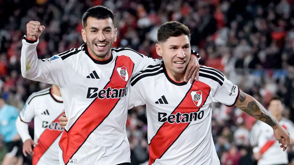 River va por su cuarto triunfo al hilo ante Huracán