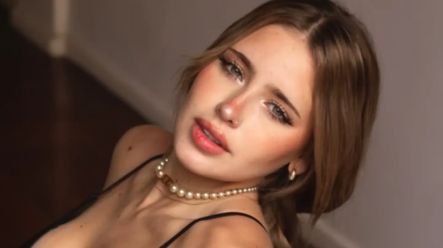 Coty Romero hizo topless y generó furor en las redes