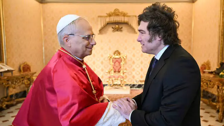 El Gobierno se reunirá con la Iglesia para definir si decreta feriado o asueto