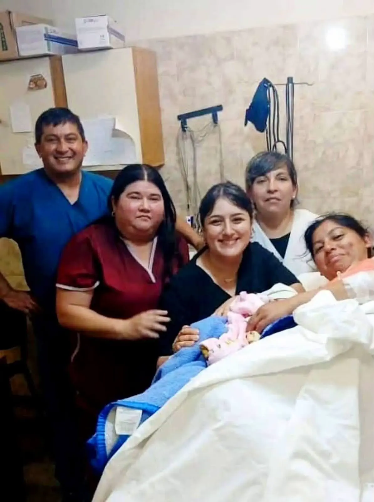 Emoción: tras una larga inactividad en partos, volvió a nacer un bebé en el Hospital Zonal de Los Altos