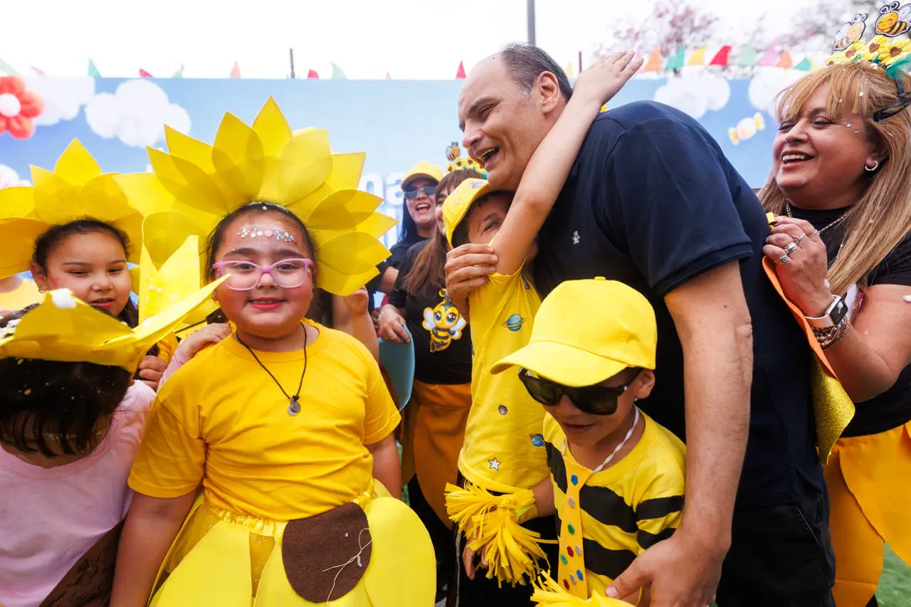Más de 1300 estudiantes del SEM vivieron "Aroma de Primavera": una fiesta familiar para celebrar su día