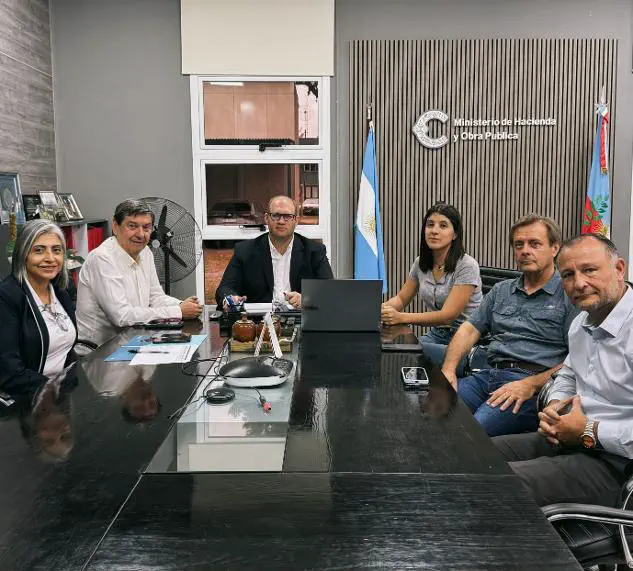 Hacienda emitió los primeros certificados de MyPimes beneficiarias de los créditos anunciados en la Expo Catamarca*