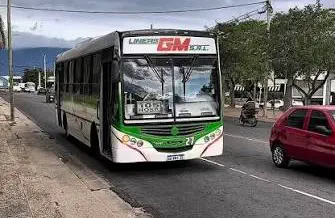 Alerta y amenaza de paro en el transporte: la UTA denunció el impago de sueldos de agosto y septiembre en dos empresas clave