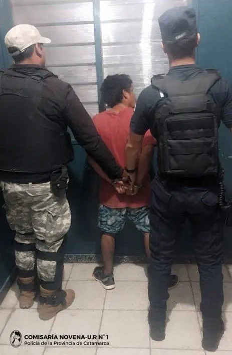 Avenida Misiones: atraparon a una joven acusada de intentar sustraer mercadería de un comercio en el Sur de la Capital