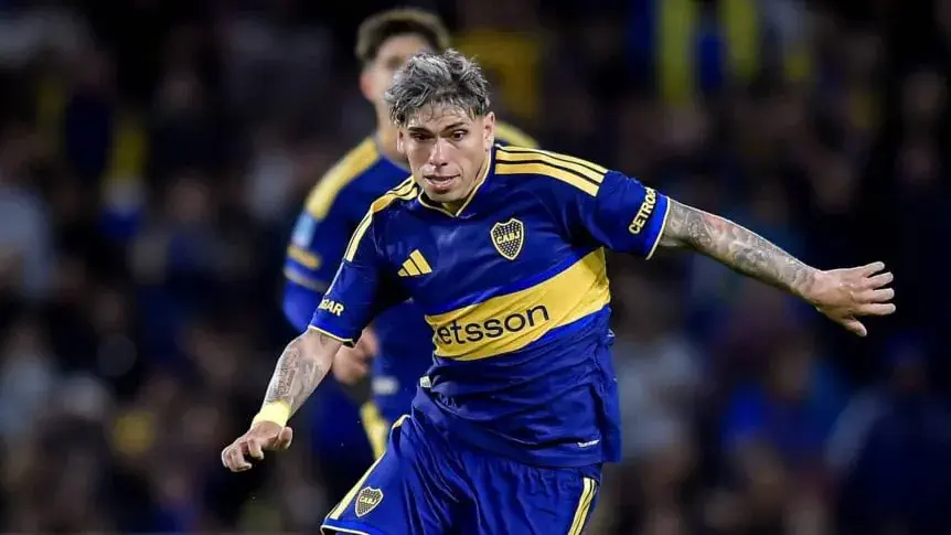 Carlos Palacios ante una buena oportunidad de ganarse la titularidad en Boca. (Rodrigo Valle/Getty Images)