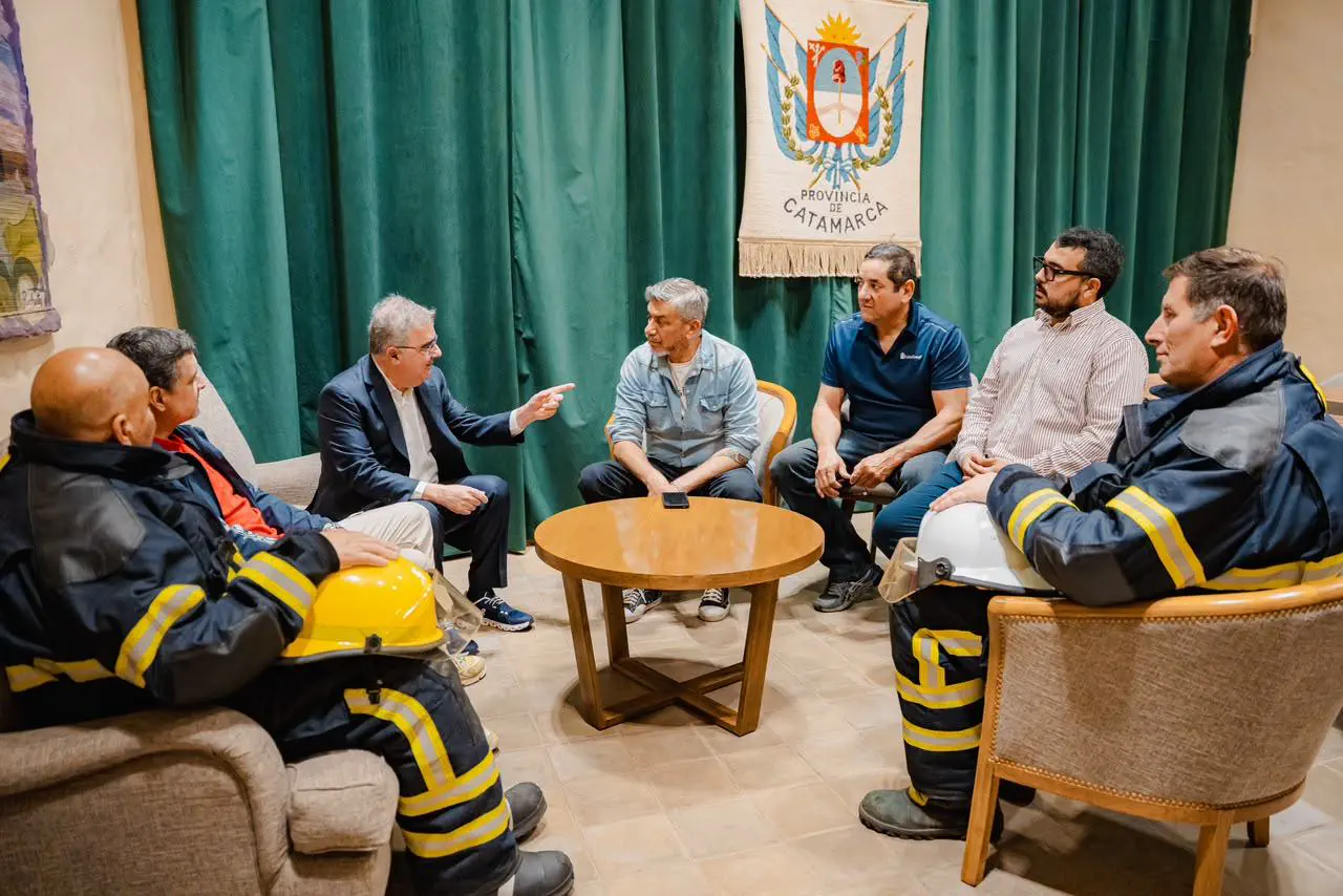 Catamarca refuerza el apoyo económico a los cuarteles de Bomberos Voluntarios