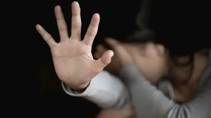 Confirmaron la detención del padrastro acusado de abusar de su hijastra menor en la Capital