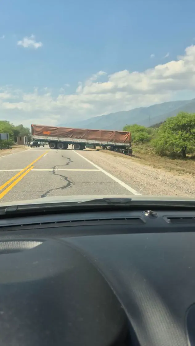 Corte en Ruta Nacional 38