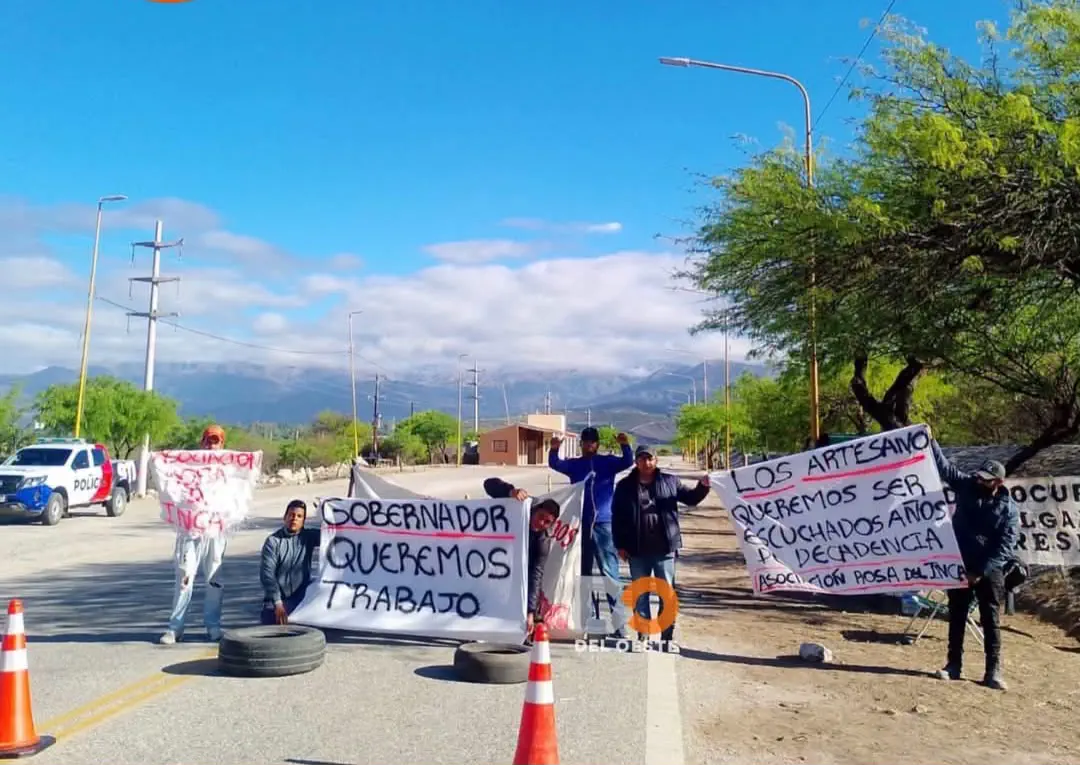 Corte total en la Ruta 46: artesanos de Andalgalá reclaman a la minera CAMYEN por el acceso a la rodocrosita