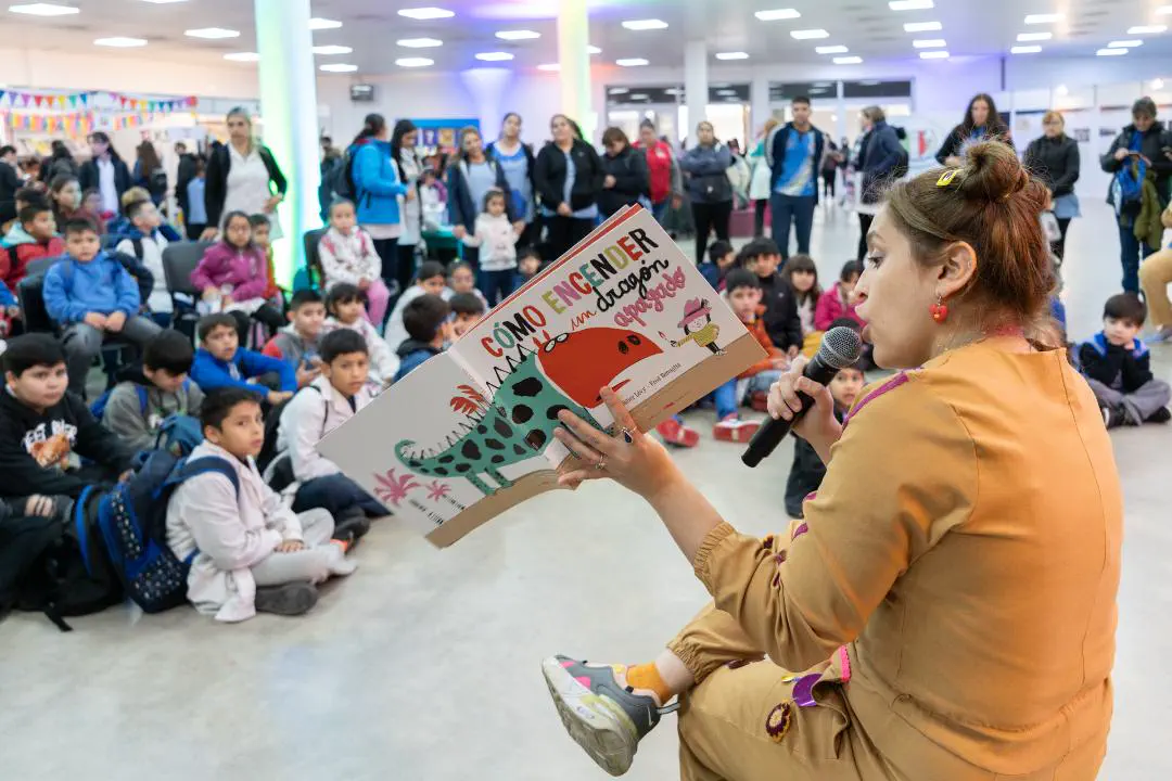 Del 7 al 11 de octubre, el Predio Ferial Catamarca contará con un salón especialmente dedicado a niñas y niños, con espectáculos, talleres, cuentos, música y propuestas para compartir en familia - Feria del libro
