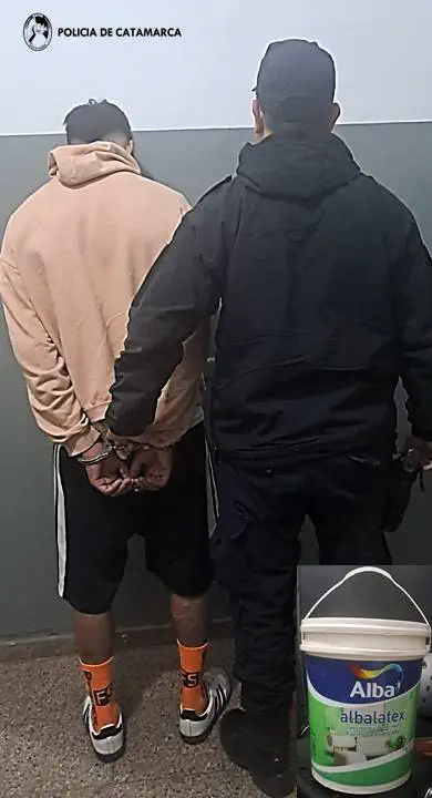 Detienen a un joven de 21 años en operativo policial