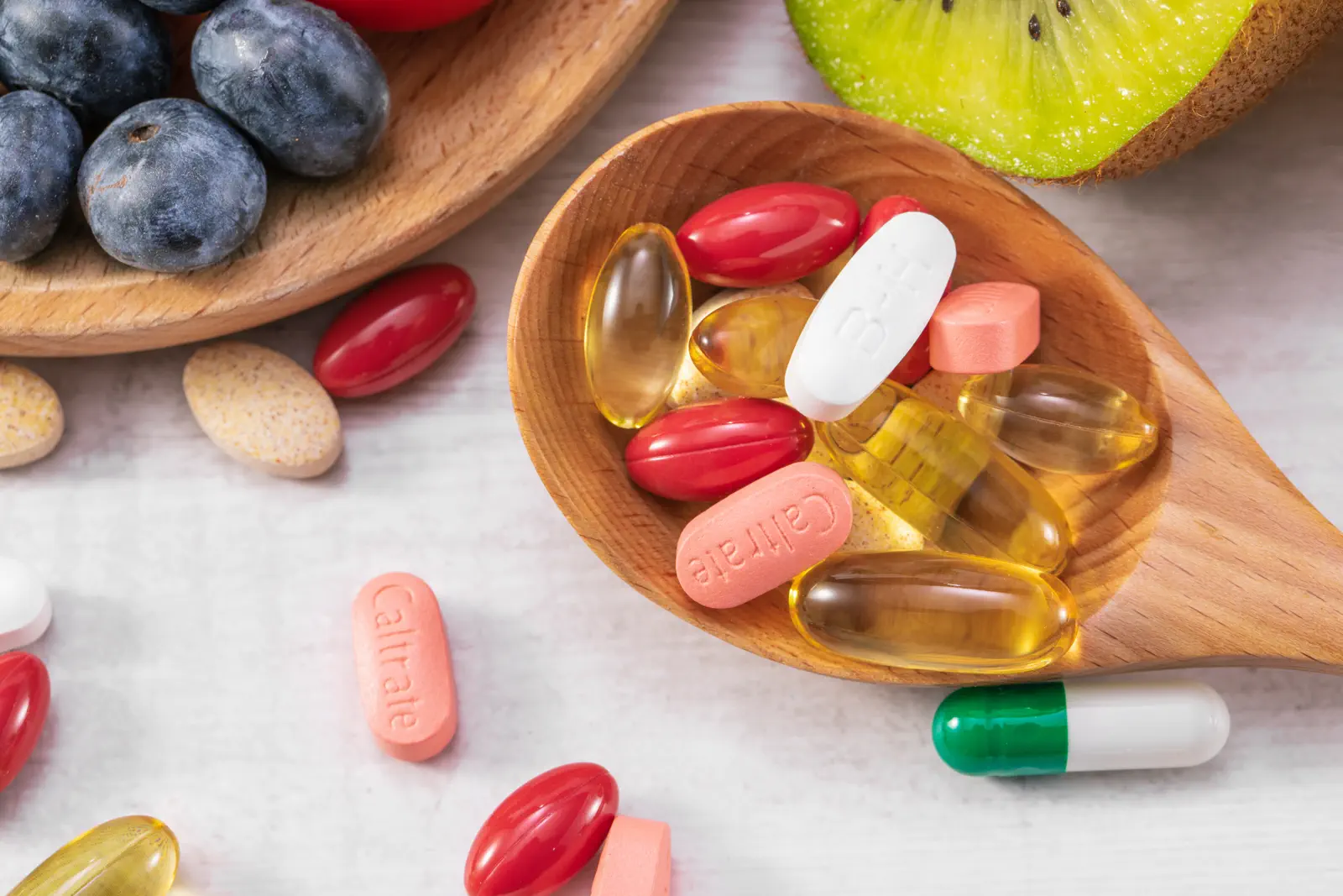 El boom de los suplementos en jóvenes: la importancia de entender que el cuerpo no siempre necesita más