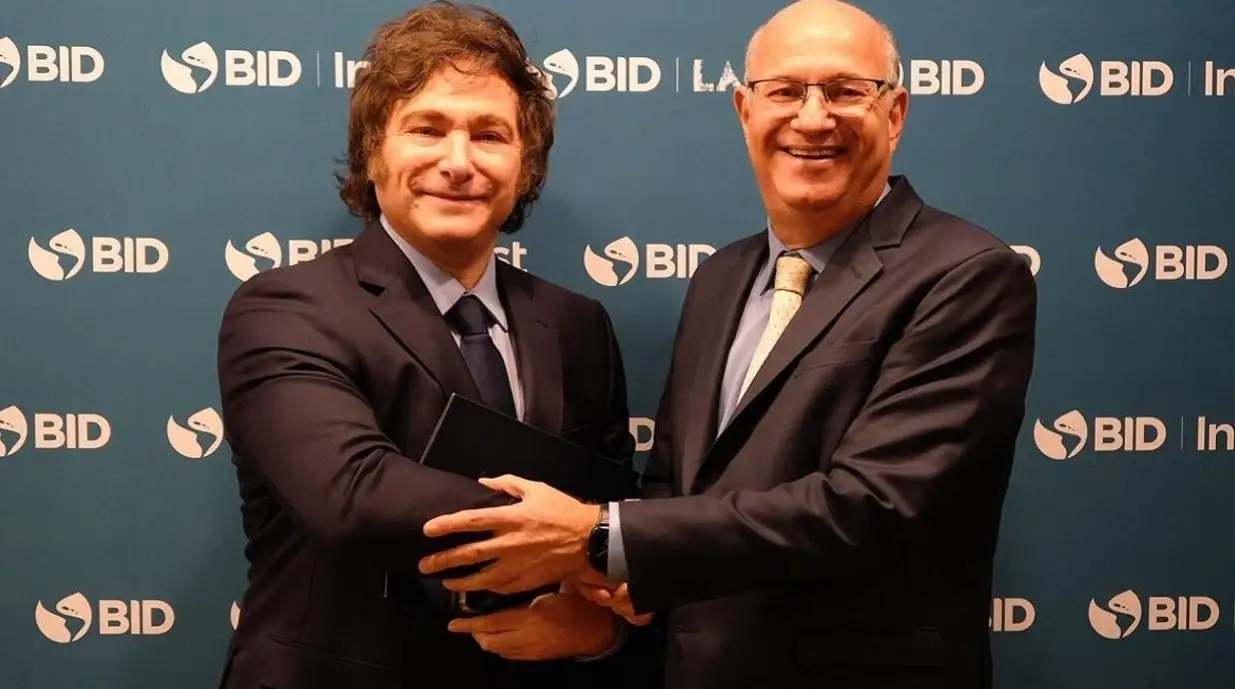 El Gobierno oficializó dos créditos del BID por hasta US$1300 millones: el destino de los fondos y el impacto en las cuentas públicas