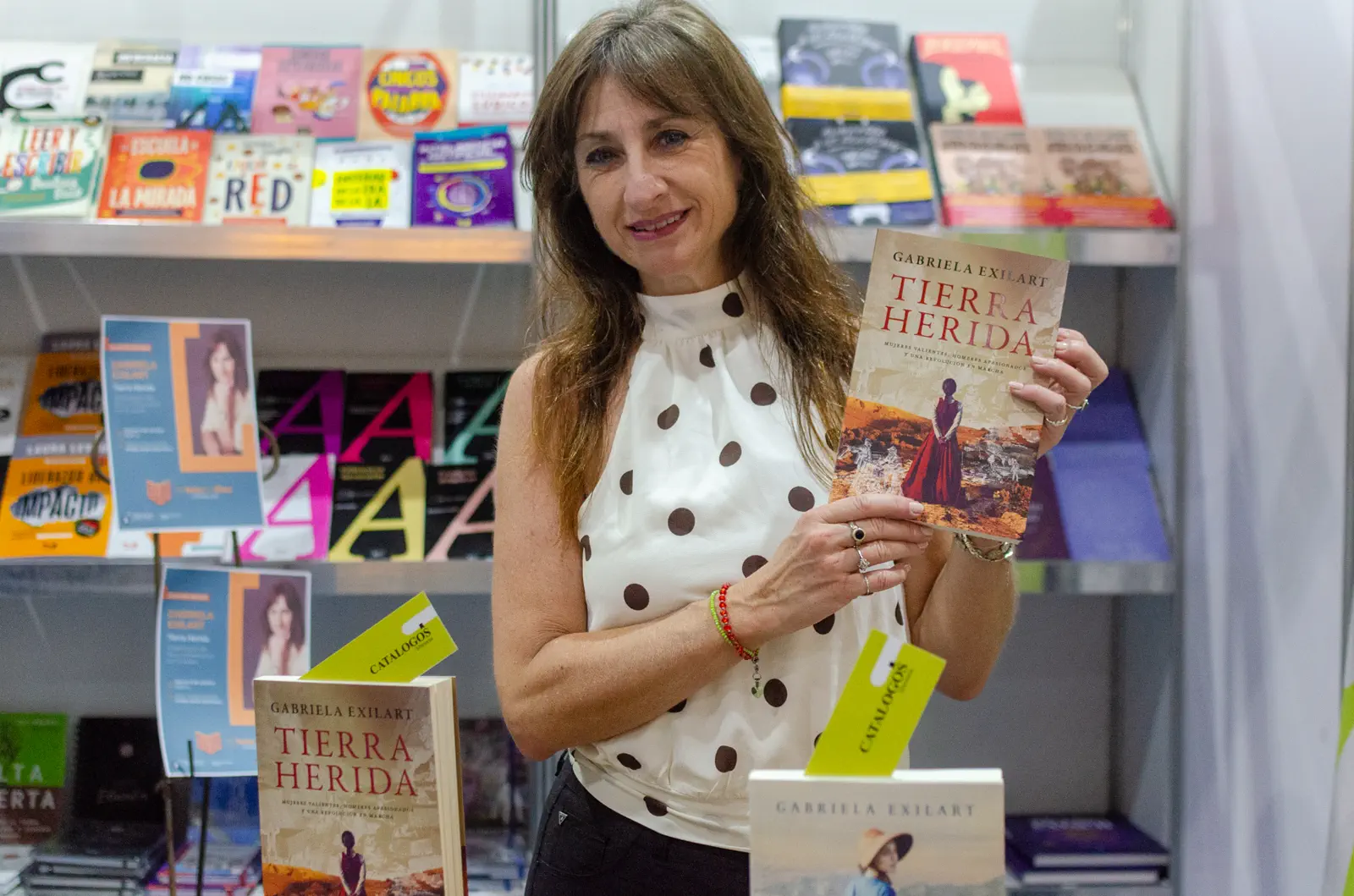 Gabriela Exilart presentó Tierra herida en la Feria del Libro de Catamarca