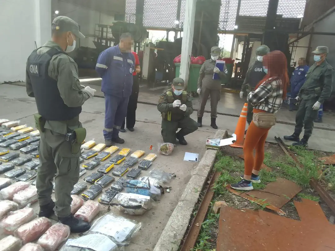 Gendarmes realizaron la quema de 422 kilos de estupefacientes, LSD y semillas de marihuana correspondientes a 50 causas judiciales