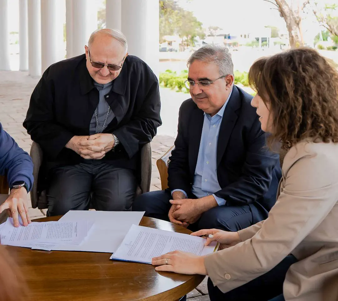 Gobierno y Obispado trabajan en un proyecto educativo secundario para Valle Chico