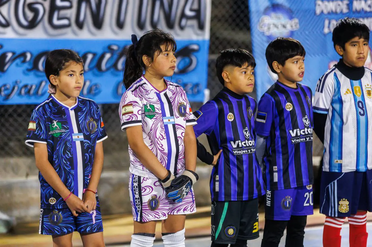 Gustavo participó del lanzamiento del torneo de fútbol infantil "Monona Castro" 3