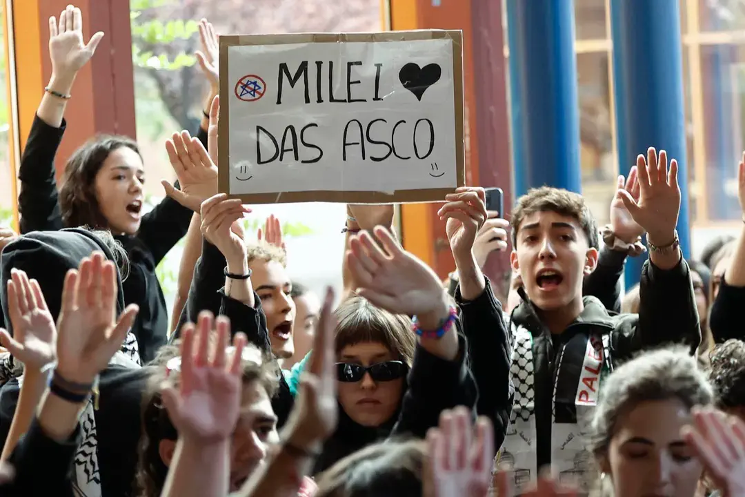 Javier Milei fue escrachado en Madrid