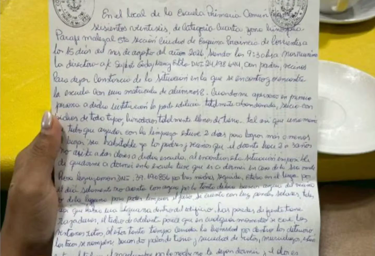 La carta en la que Nancy Godoy denunció el abandono de la escuela rural de Corrientes.