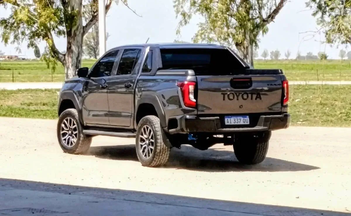 La nueva Toyota Hilux: mirá la renovación de la pick up