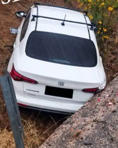 Milagro en la Ruta 9 de La Rioja: un conductor catamarqueño se durmió al volante y terminó en una zanja con dos adultas mayores