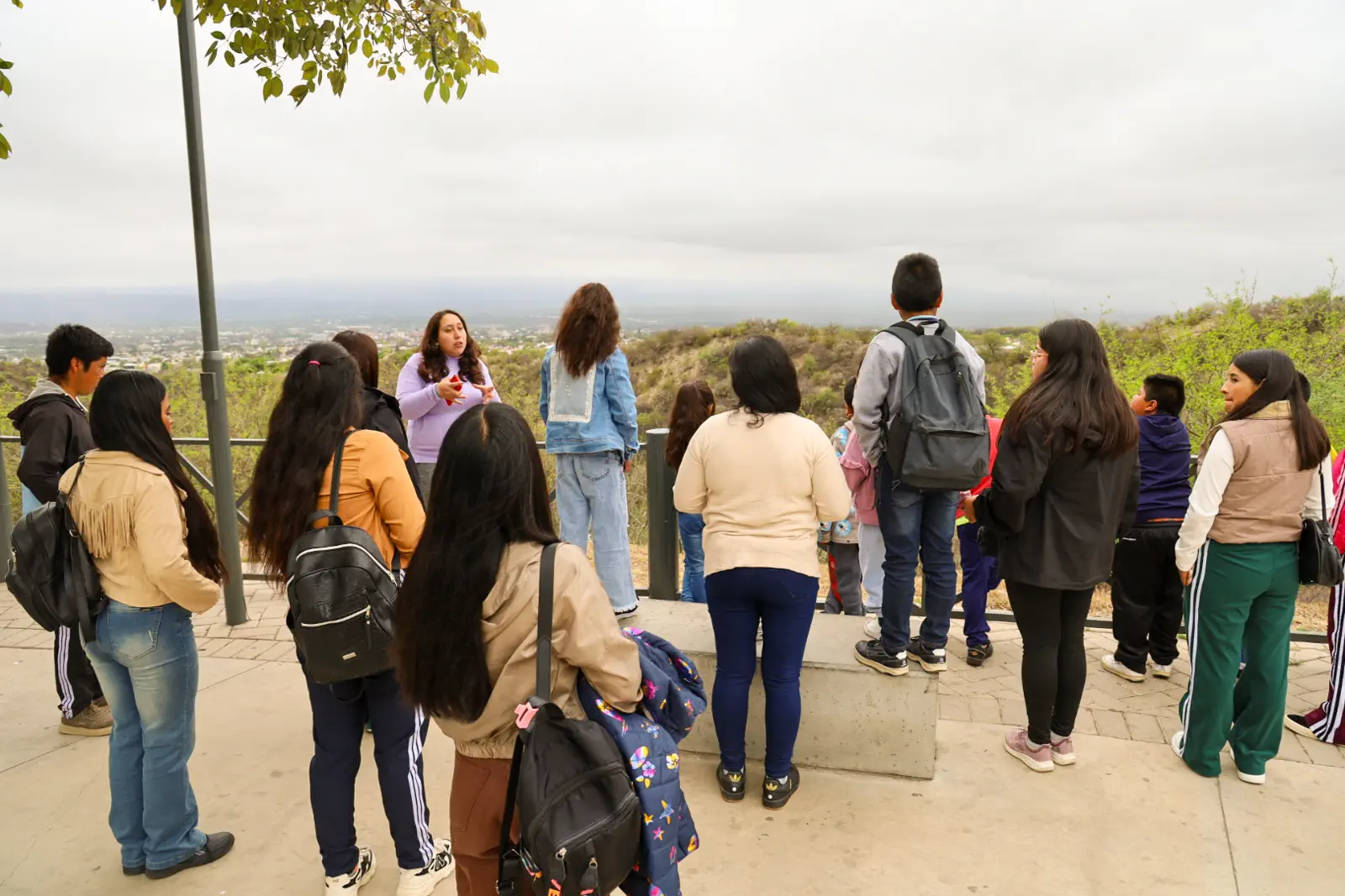 Niños de la comunidad indígena de El Tolar recorrieron los atractivos turísticos de la Capital