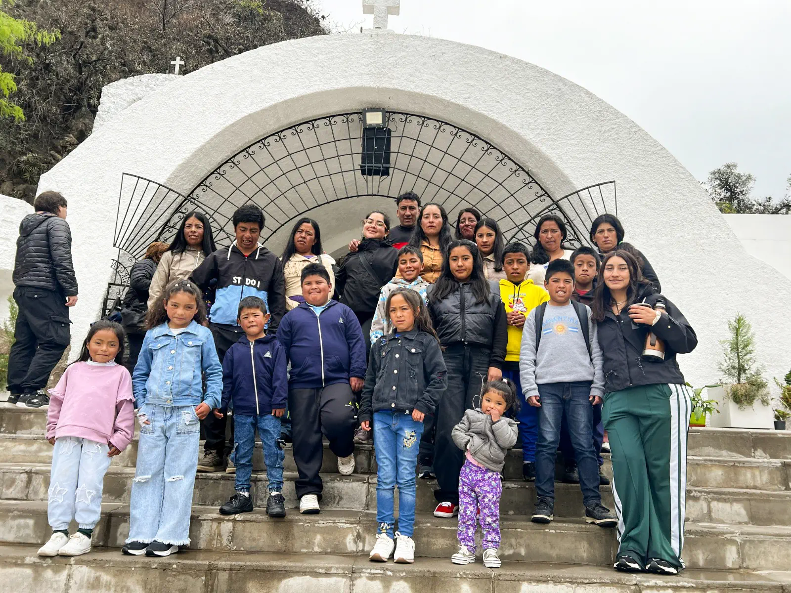 Niños de la comunidad indígena de El Tolar recorrieron los atractivos turísticos de la Capital