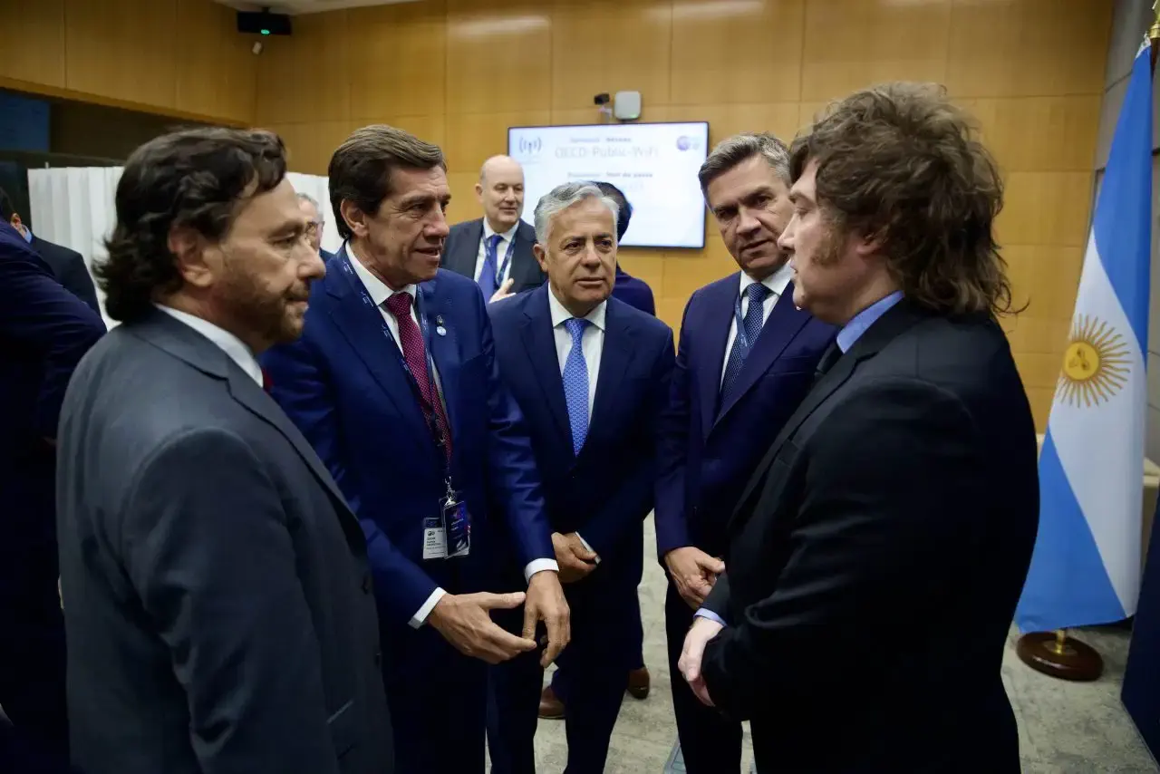 Presidente Javier Milei diálogo con gobernadores