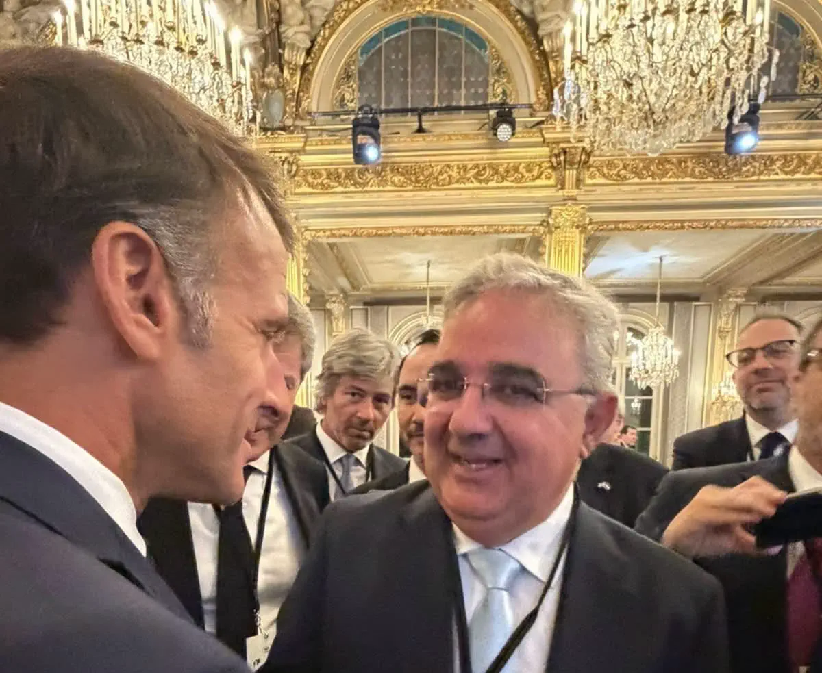 Raúl Jalil, gobernador de Catamarca dialogó con el presidente francés sobre las oportunidades de inversión y el potencial productivo de la provincia en el escenario internacional. Jalil - Macron