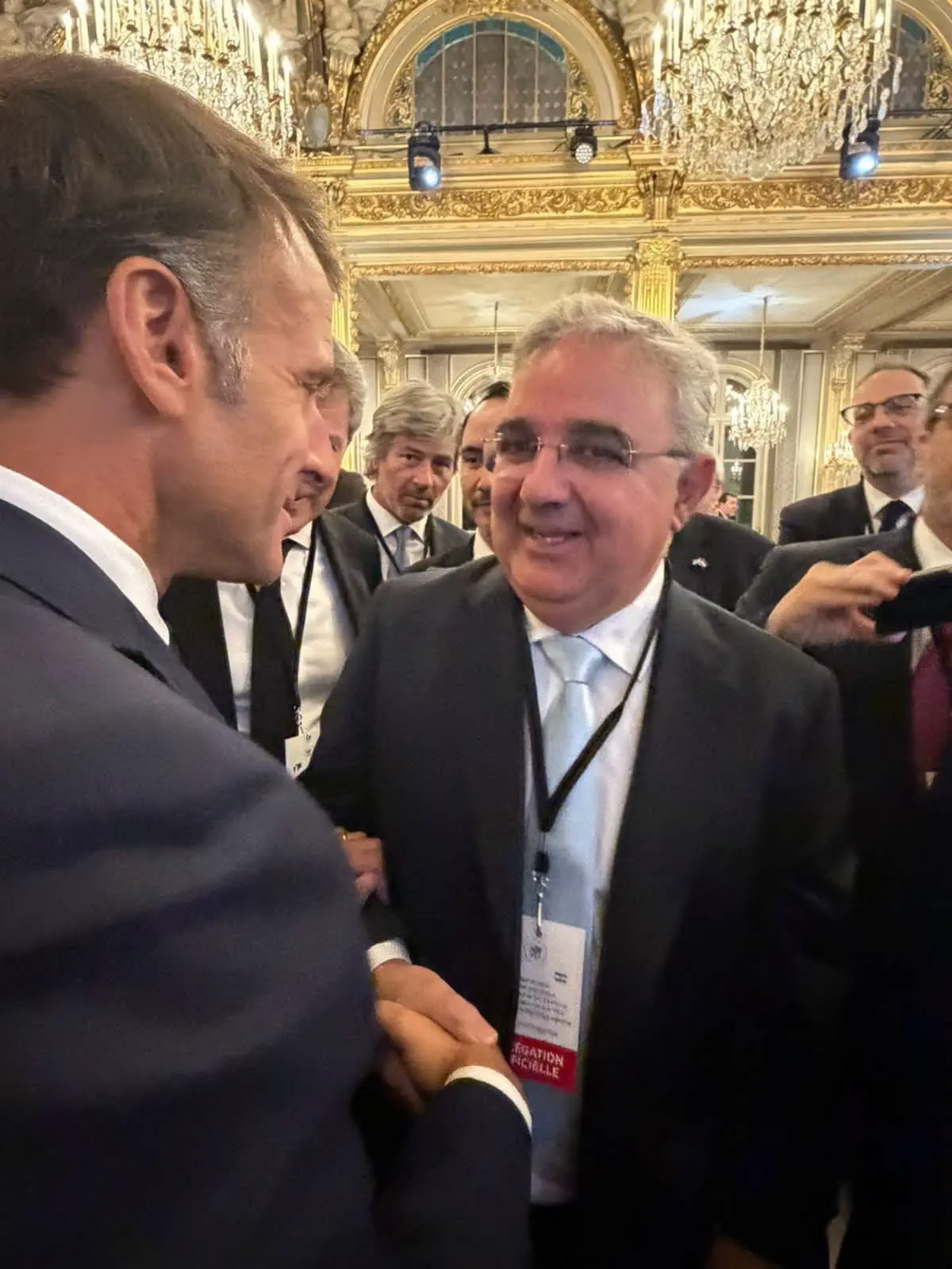 Raúl Jalil mantuvo un encuentro con Emmanuel Macron durante la "Argentina Week" en París