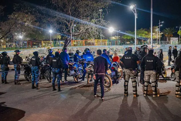 Secuestran 40 motocicletas y un automóvil d