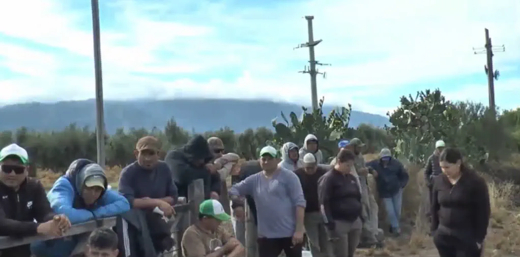 Trabajadores cortan Ruta N°33