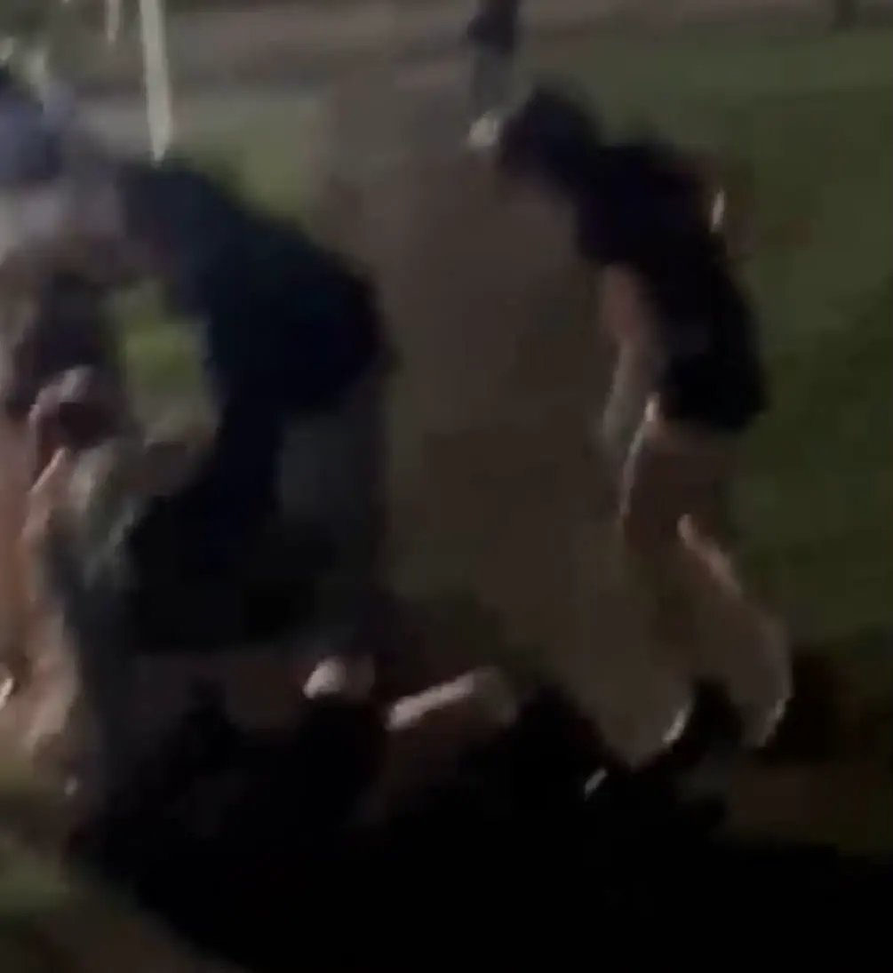 Violencia nocturna en San Pedro: Grave pelea entre adolescentes a la salida de un local bailable causa indignación 1