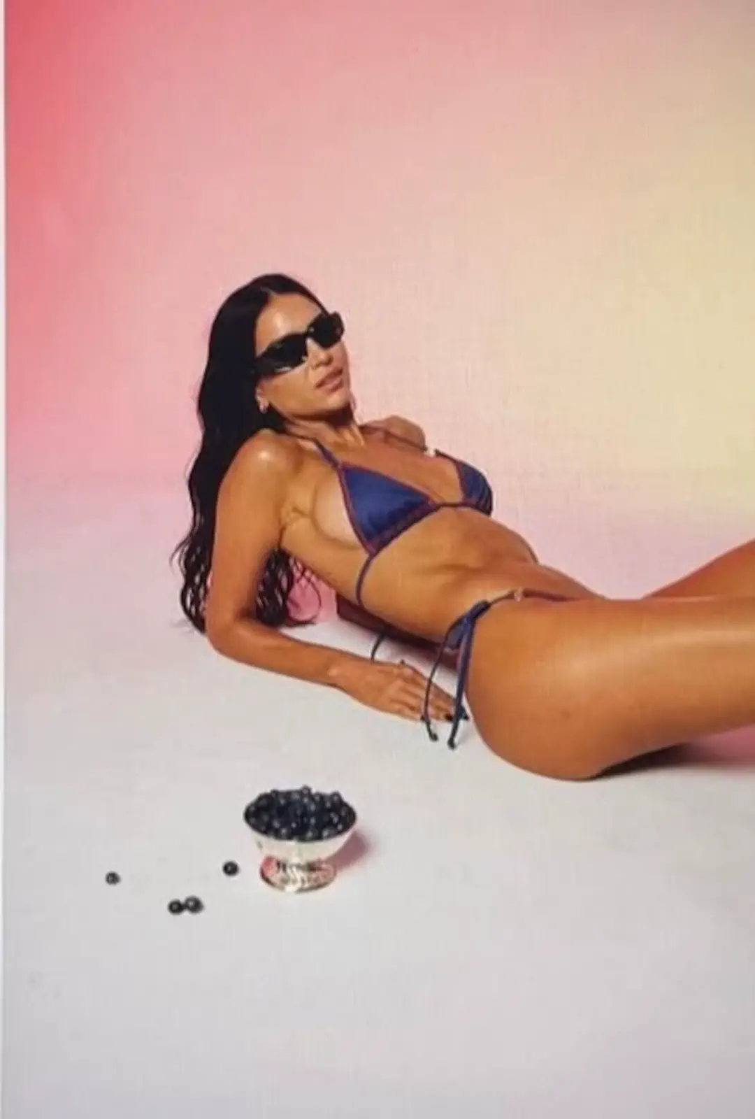 Zaira Nara anticipó el verano27 con las microbikinis en tendencia: animal print, bicolor y arandela